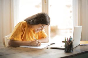 Academic Writing for ESL Students - Female