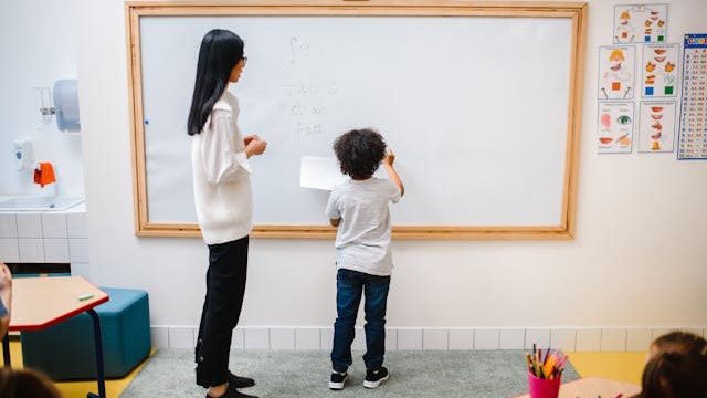 12 Fun Board Race Game Topics for Students