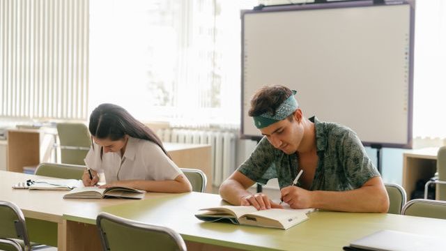 Fun English Idioms and Phrases Activities Teachers Can Use in Class